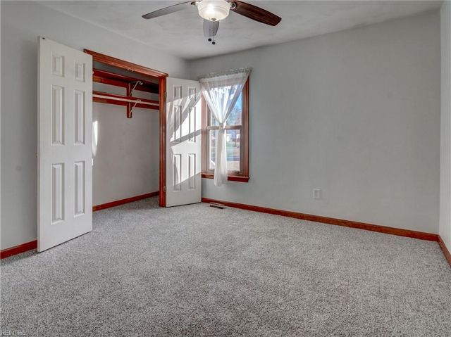 658 Blackthorne DR, Chesapeake, VA 23322