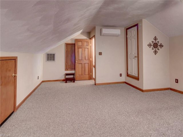 658 Blackthorne DR, Chesapeake, VA 23322