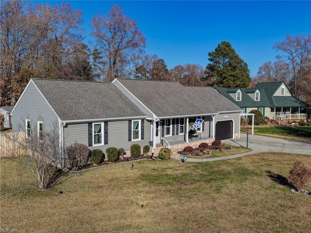 658 Blackthorne DR, Chesapeake, VA 23322