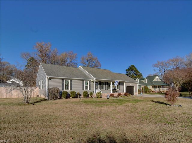 658 Blackthorne DR, Chesapeake, VA 23322