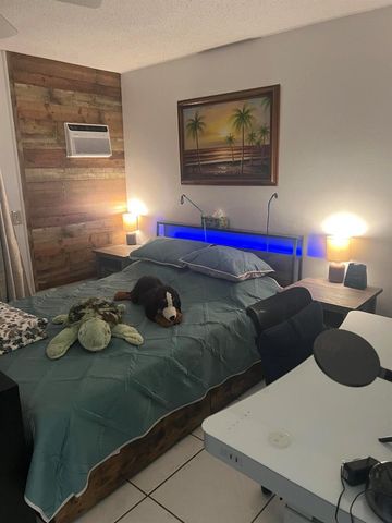 132 Berkshire F, West Palm Beach, FL 33417