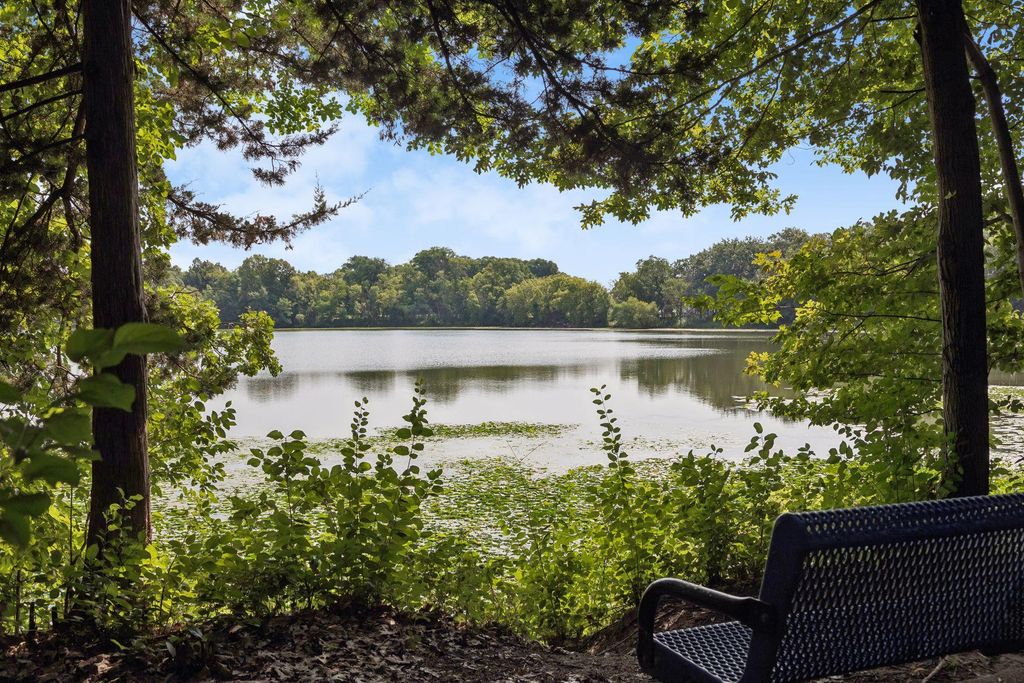 8271 Kimball Drive, Eden Prairie, MN 55347 — photo 3