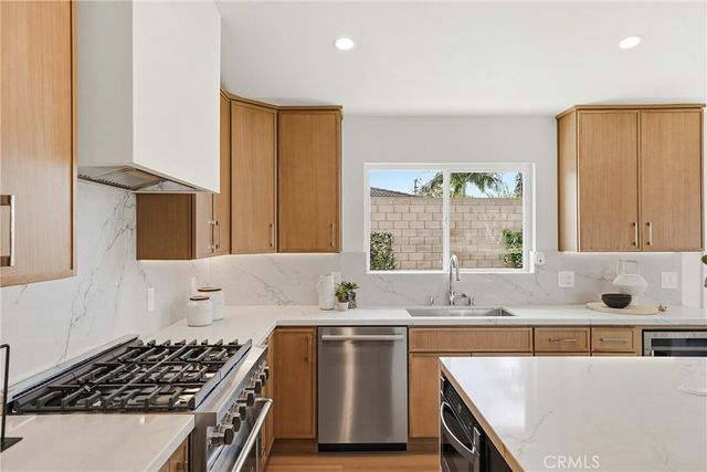 1713 Oahu Place, Costa Mesa, CA 92626