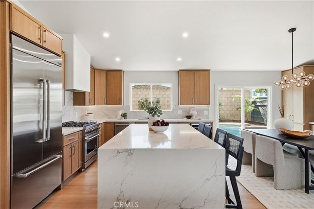 1713 Oahu Place, Costa Mesa, CA 92626