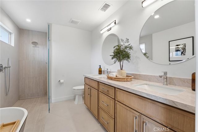 1713 Oahu Place, Costa Mesa, CA 92626