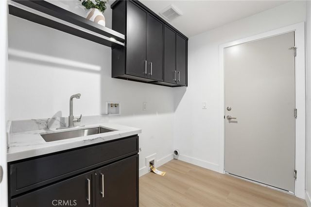 1713 Oahu Place, Costa Mesa, CA 92626