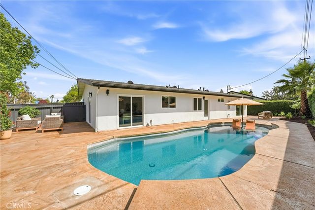1713 Oahu Place, Costa Mesa, CA 92626