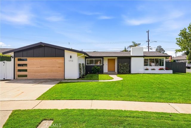 1713 Oahu Place, Costa Mesa, CA 92626