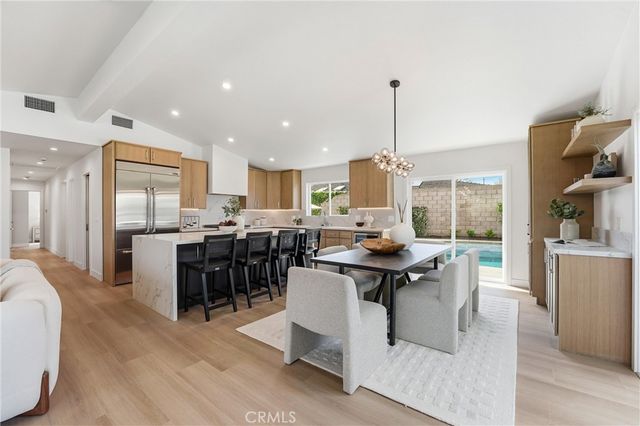 1713 Oahu Place, Costa Mesa, CA 92626