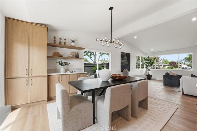 1713 Oahu Place, Costa Mesa, CA 92626