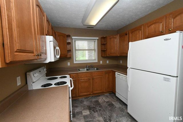 1757 Stults Road, Huntington, IN 46750