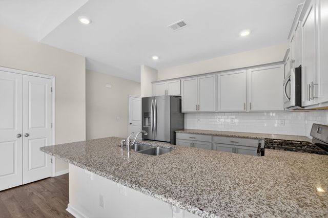1095 Longstone Way, Spartanburg, SC 29306