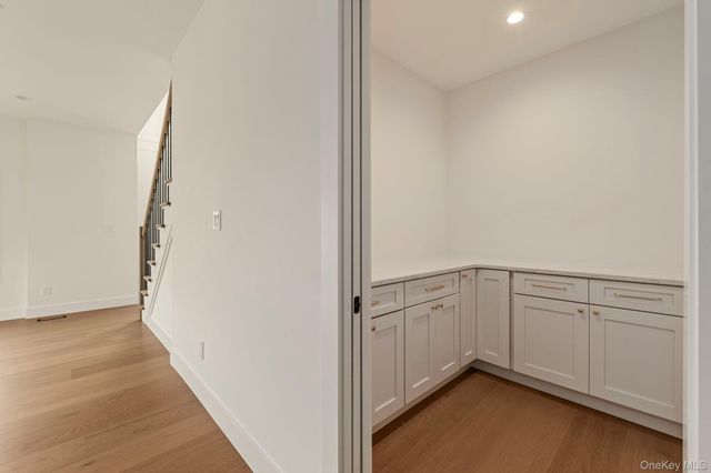 555 Marian Court, East Meadow, NY 11554