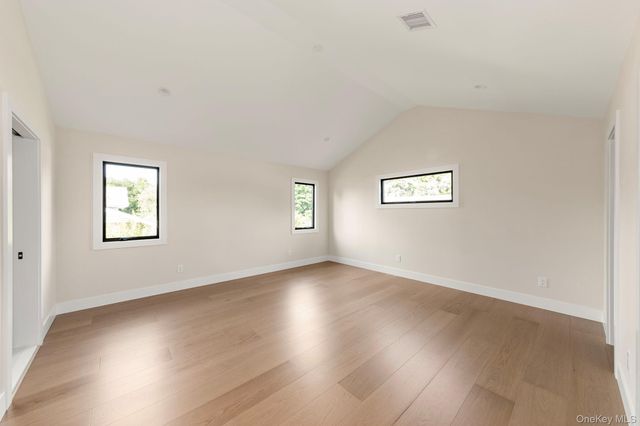 555 Marian Court, East Meadow, NY 11554