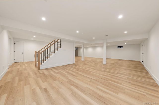 555 Marian Court, East Meadow, NY 11554