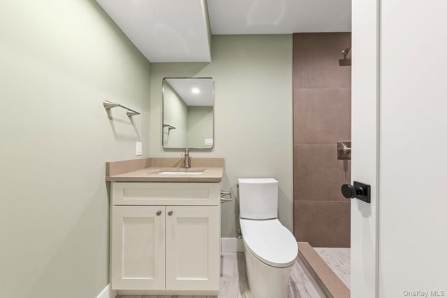 555 Marian Court, East Meadow, NY 11554