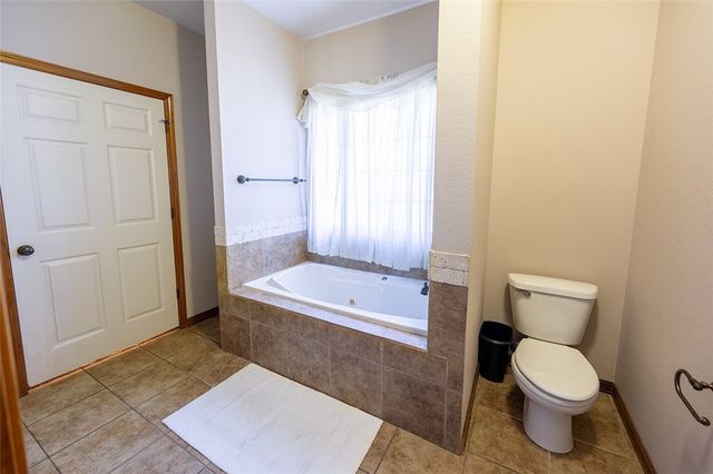 260 Hawthorne Lane, Russellville, AR 72802