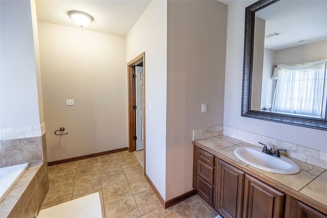 260 Hawthorne Lane, Russellville, AR 72802