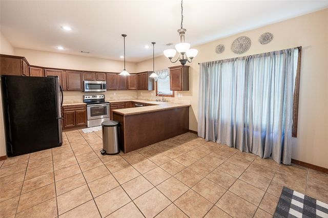 260 Hawthorne Lane, Russellville, AR 72802