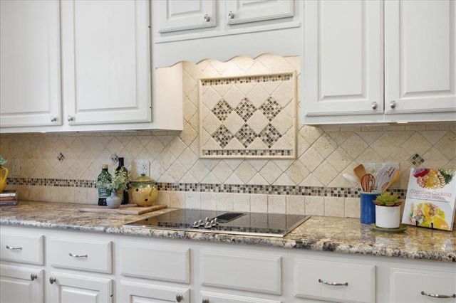 2041 Saint Andrews DR, Round Rock, TX 78664