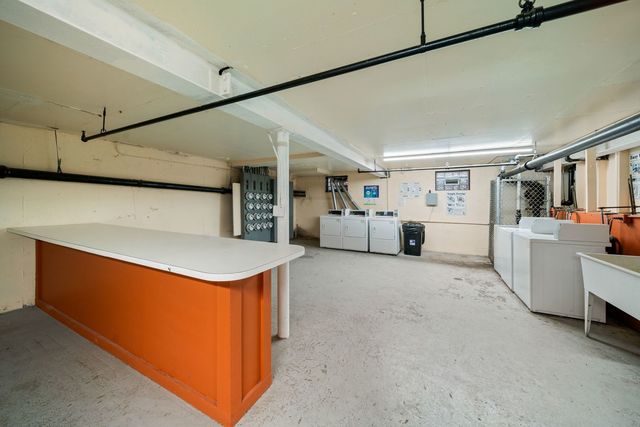 826 E Old Willow Road 103, Prospect Heights, IL 60070