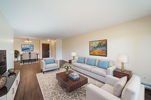 826 E Old Willow Road 103, Prospect Heights, IL 60070