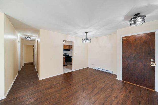 826 E Old Willow Road 103, Prospect Heights, IL 60070