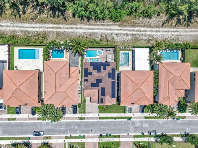 9860 NW 86th Terrace, Doral, FL 33178