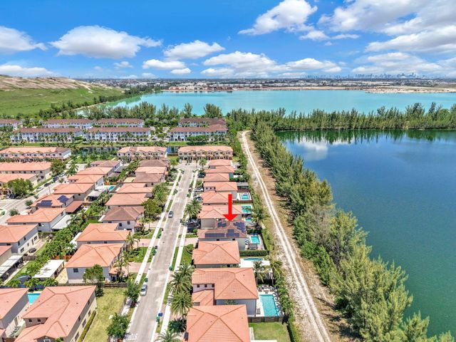 9860 NW 86th Terrace, Doral, FL 33178
