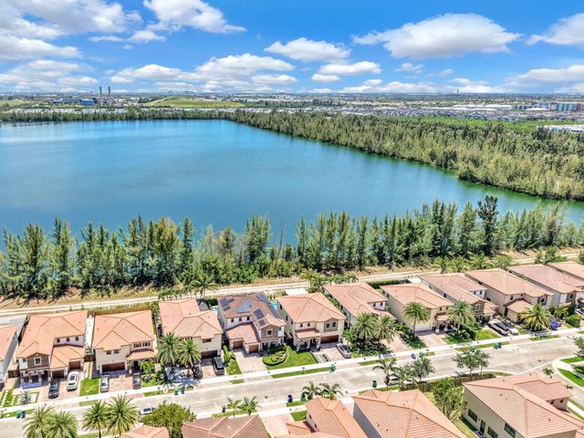 9860 NW 86th Terrace, Doral, FL 33178