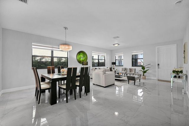 9860 NW 86th Terrace, Doral, FL 33178