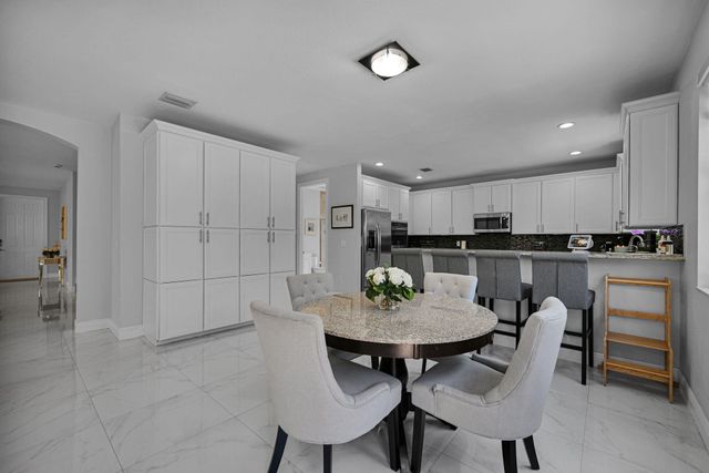 9860 NW 86th Terrace, Doral, FL 33178