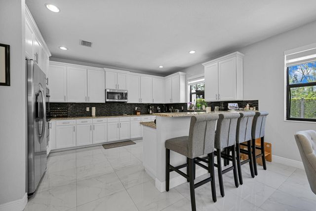 9860 NW 86th Terrace, Doral, FL 33178