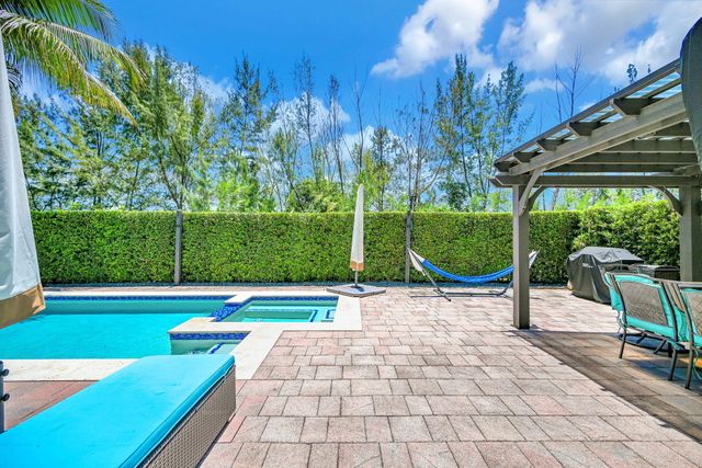 9860 NW 86th Terrace, Doral, FL 33178