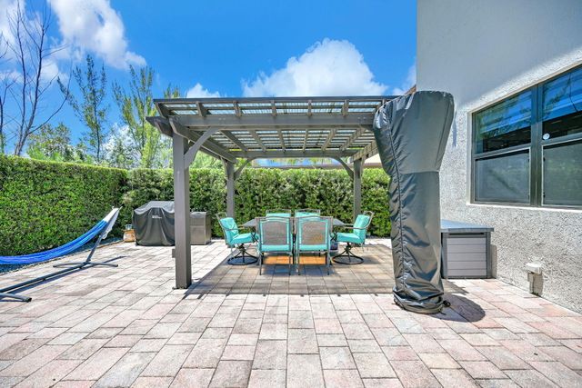 9860 NW 86th Terrace, Doral, FL 33178