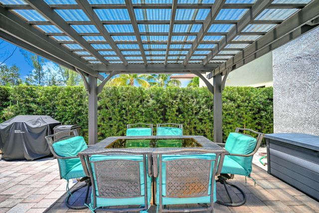 9860 NW 86th Terrace, Doral, FL 33178