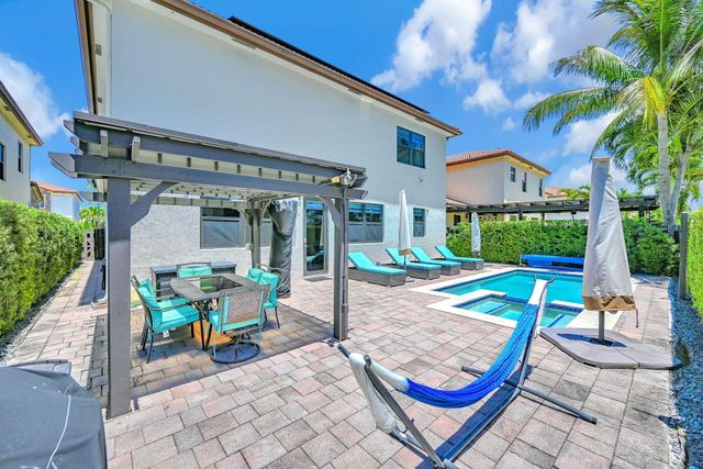 9860 NW 86th Terrace, Doral, FL 33178
