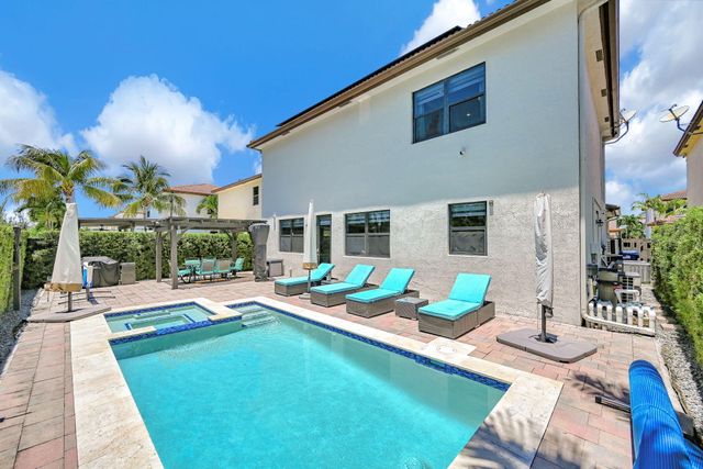 9860 NW 86th Terrace, Doral, FL 33178
