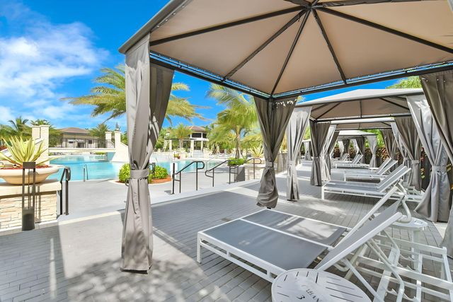 9860 NW 86th Terrace, Doral, FL 33178