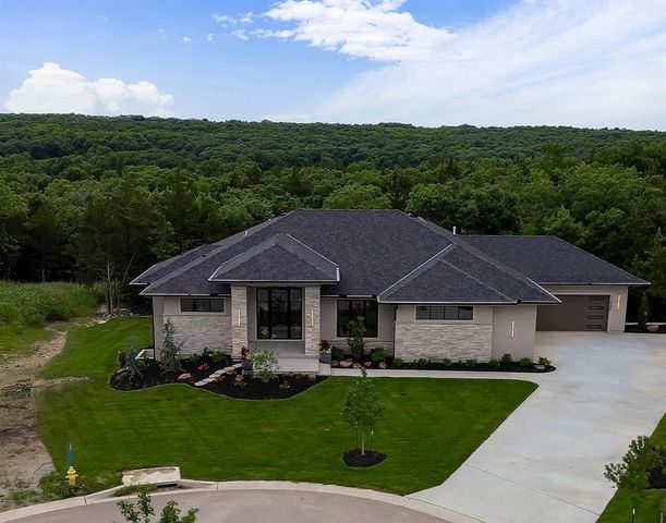 11560 S Wild Rose Lane, Olathe, KS 66061