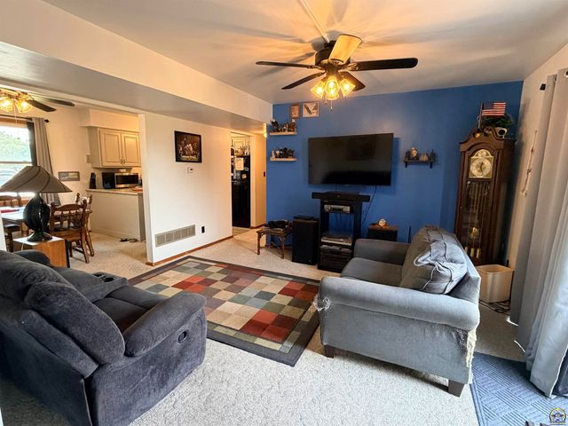 5466 SW 12th Ter Apt 1, Topeka, KS 66604