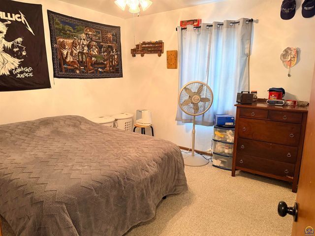 5466 SW 12th Ter Apt 1, Topeka, KS 66604