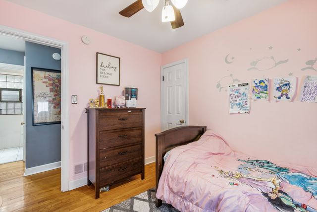 5721 N Northcott Avenue, Chicago, IL 60631