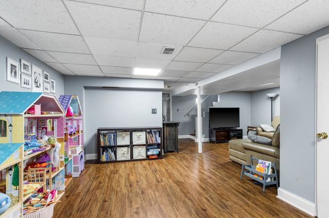 5721 N Northcott Avenue, Chicago, IL 60631