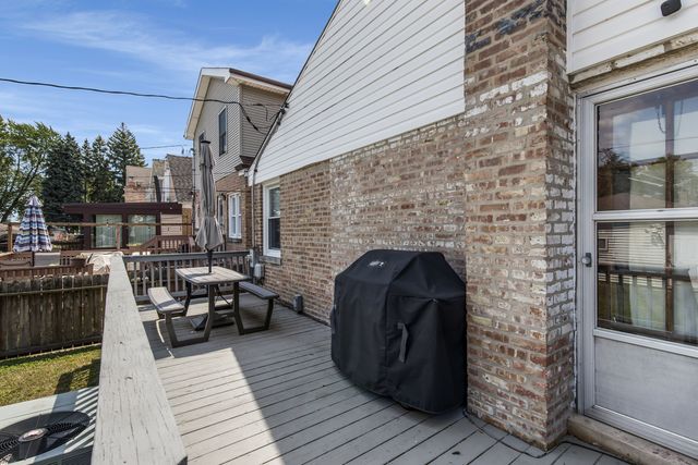 5721 N Northcott Avenue, Chicago, IL 60631