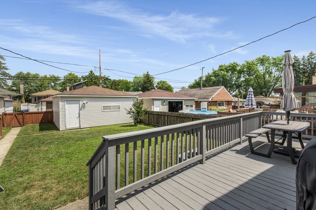 5721 N Northcott Avenue, Chicago, IL 60631