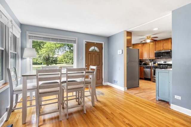 5721 N Northcott Avenue, Chicago, IL 60631
