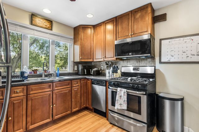 5721 N Northcott Avenue, Chicago, IL 60631