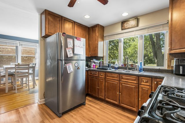 5721 N Northcott Avenue, Chicago, IL 60631