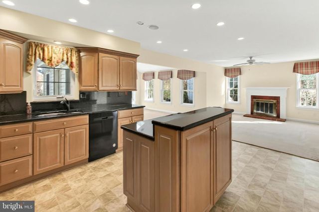 15470 MEHERRIN DR, Centreville, VA 20120